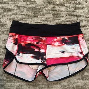 Lululemon speed shorts sz4
